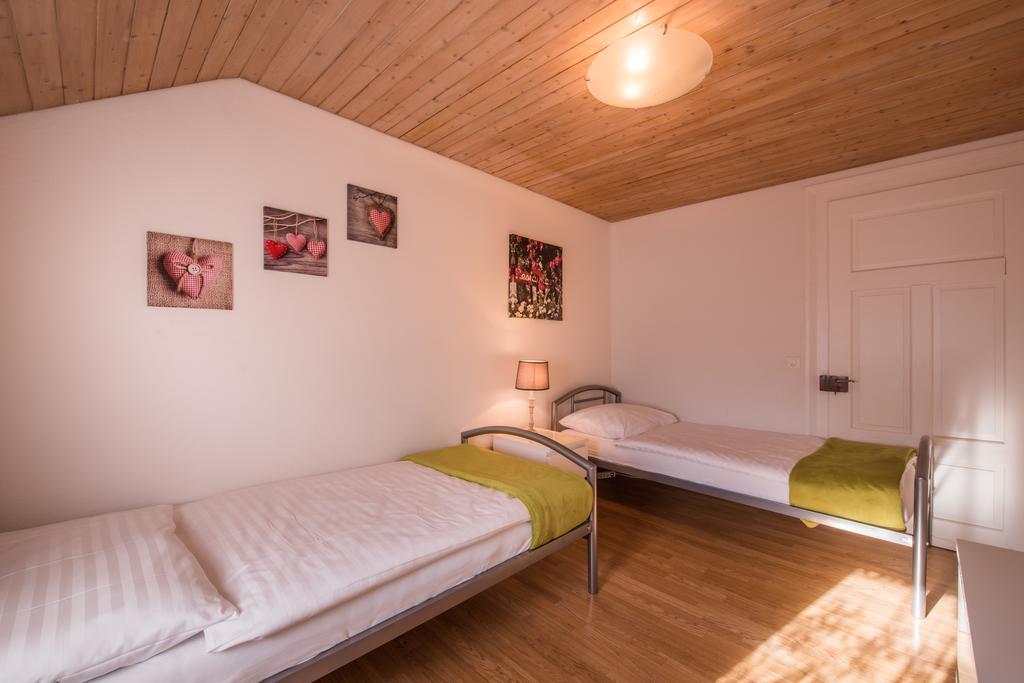 Apartment Chalet Cecile